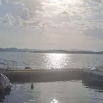On The Sea 게스트하우스 4*