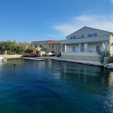 On The Sea Guest house Betina (Sibenik-Knin)