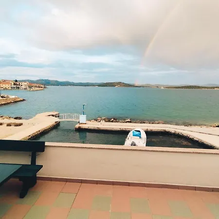 On The Sea 3* Betina (Sibenik-Knin)