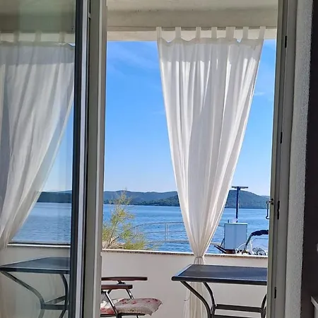 On The Sea Penzion Betina (Sibenik-Knin)