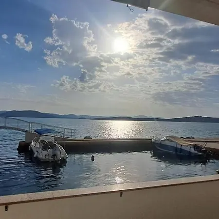 On The Sea Gostinjska kuća