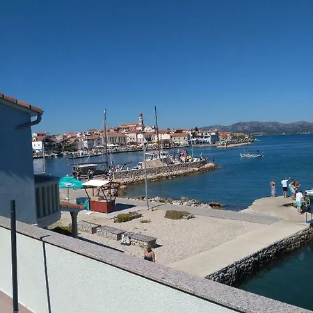 Πανσιόν On The Sea Betina (Sibenik-Knin)