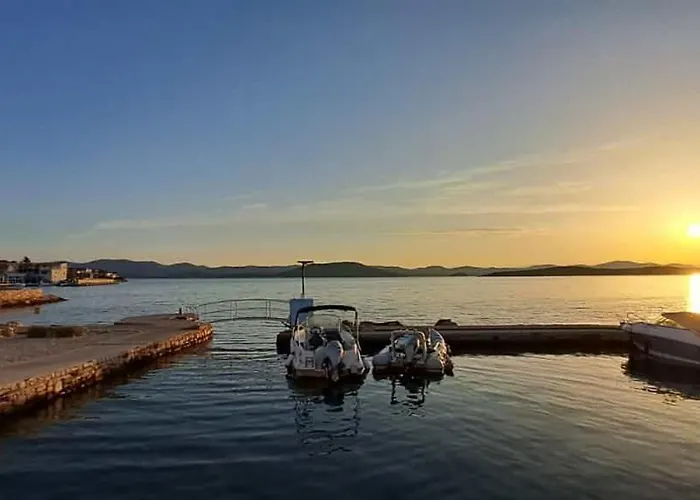 Guest house On The Sea Betina (Sibenik-Knin)