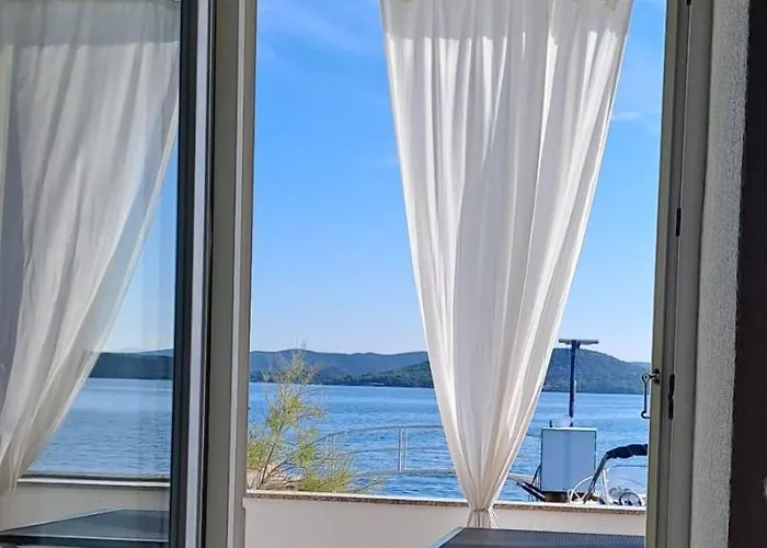 On The Sea Guest house Betina (Sibenik-Knin)
