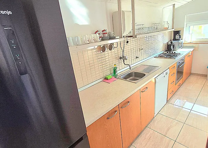 On The Sea 3* Betina (Sibenik-Knin)