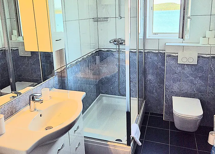 On The Sea 3* Betina (Sibenik-Knin)