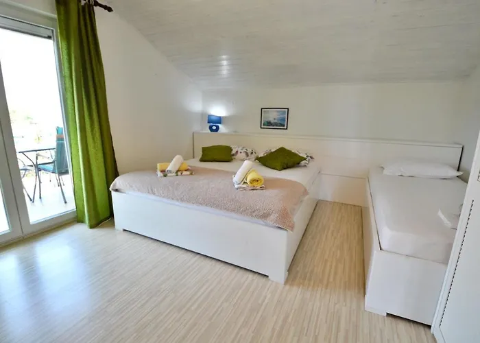 On The Sea 3* Betina (Sibenik-Knin)